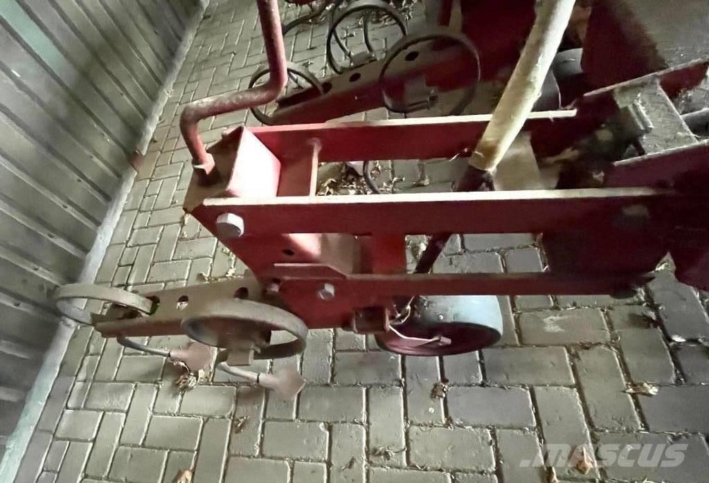 Becker schoffel Andre Jordforbedrings maskiner og ekstrautstyr