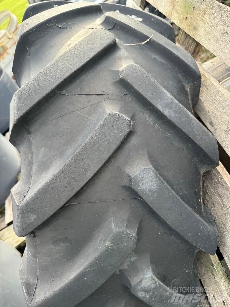 Michelin 14.5R20 Dekk, hjul og felger