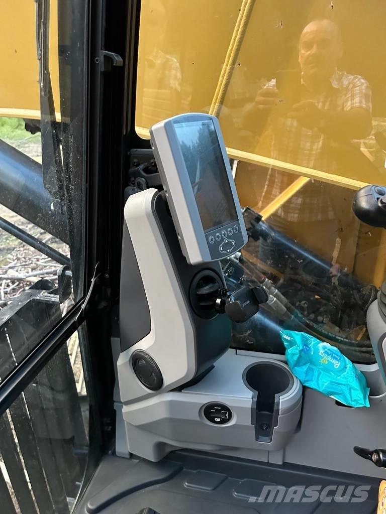 CAT 325 F LCR Beltegraver