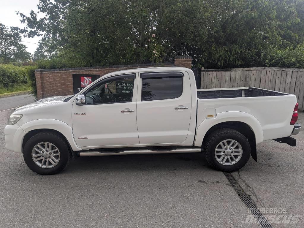 Toyota Hilux Pickup/planbiler
