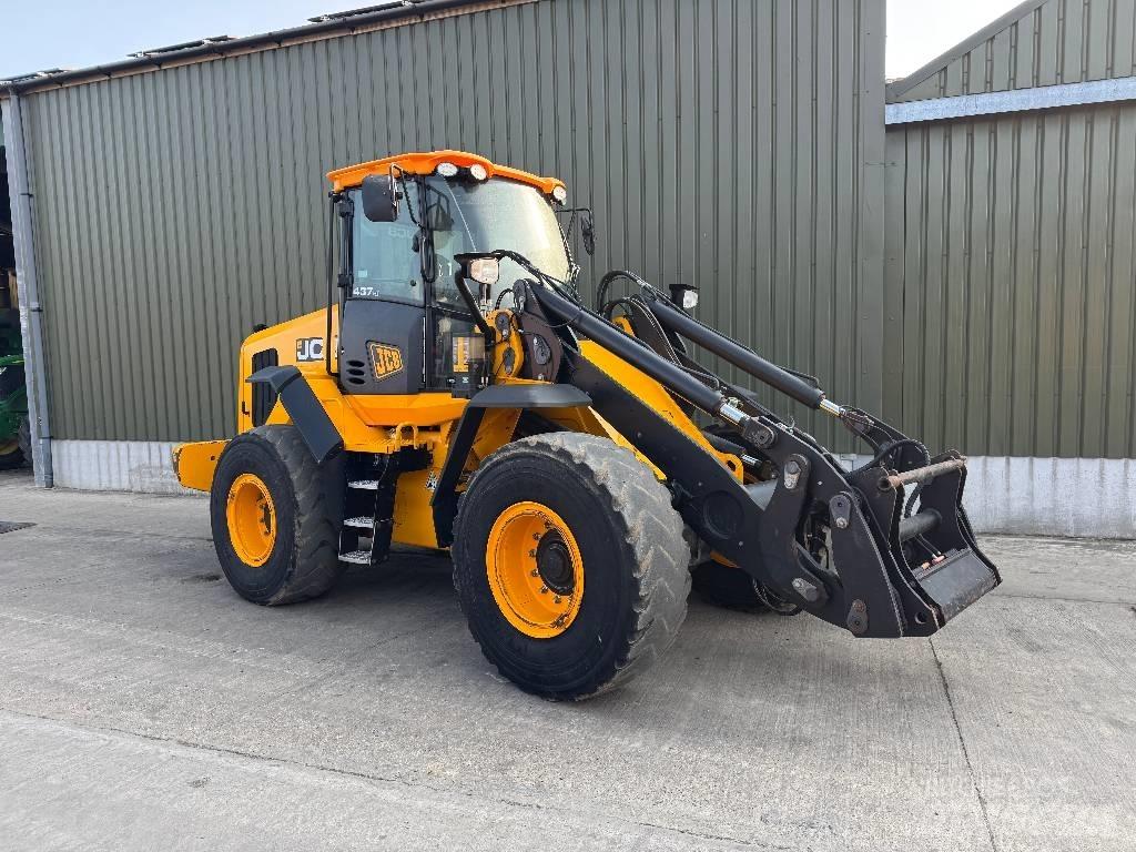 JCB 437 HT Agri Kompaktlaster
