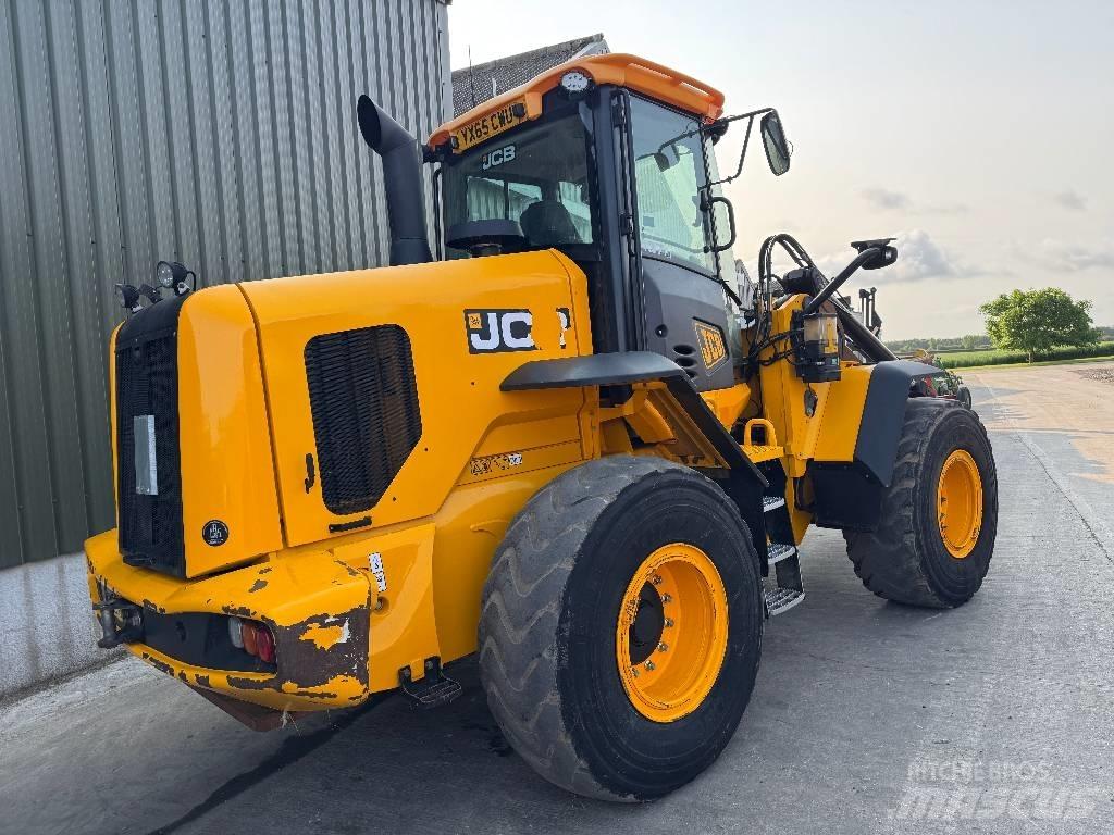 JCB 437 HT Agri Kompaktlaster