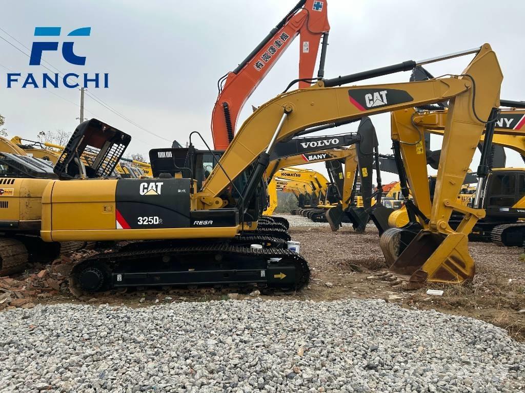 CAT 325 D Beltegraver