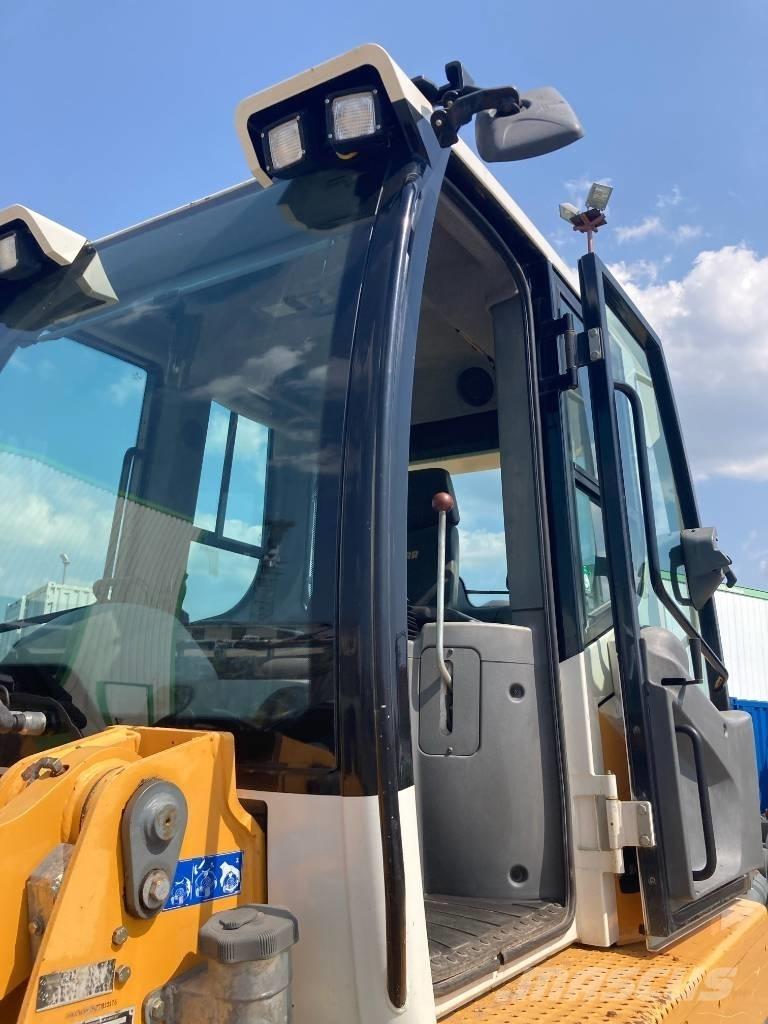 Liebherr LR 624 Beltelastere