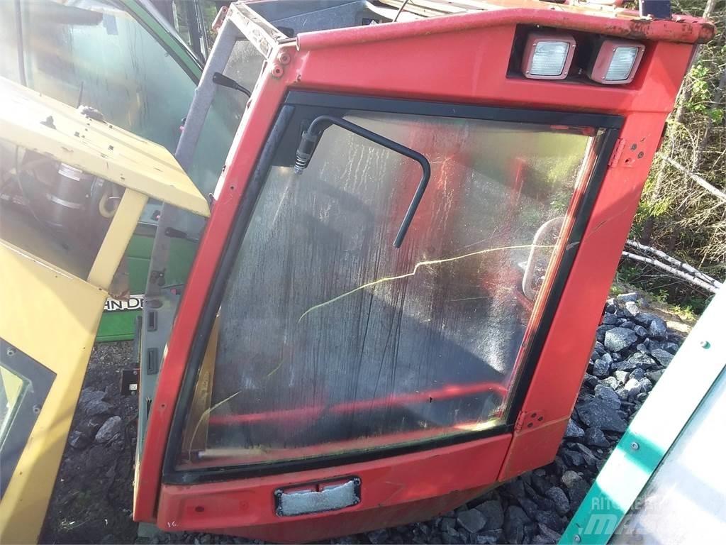 Komatsu 911.5 Førerhus og Interiør