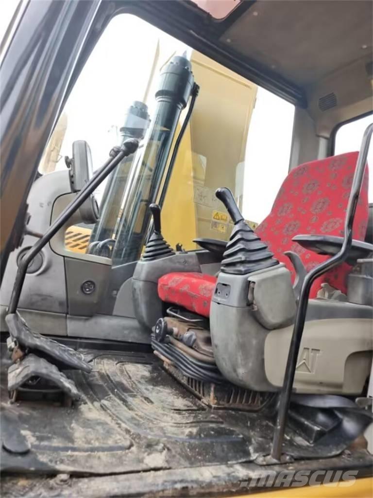 CAT 323 D Beltegraver