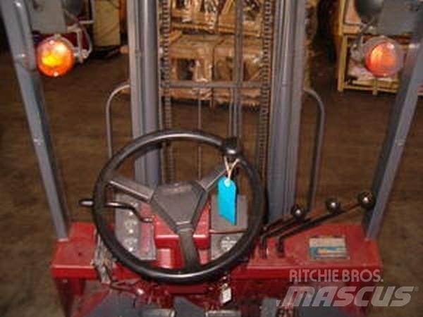 Nissan KAH01A18V Gaffeltrucker - Annet