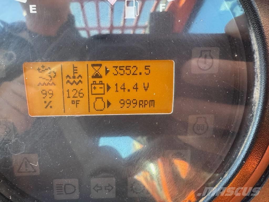 SkyTrak 10054 Teleskoplastere