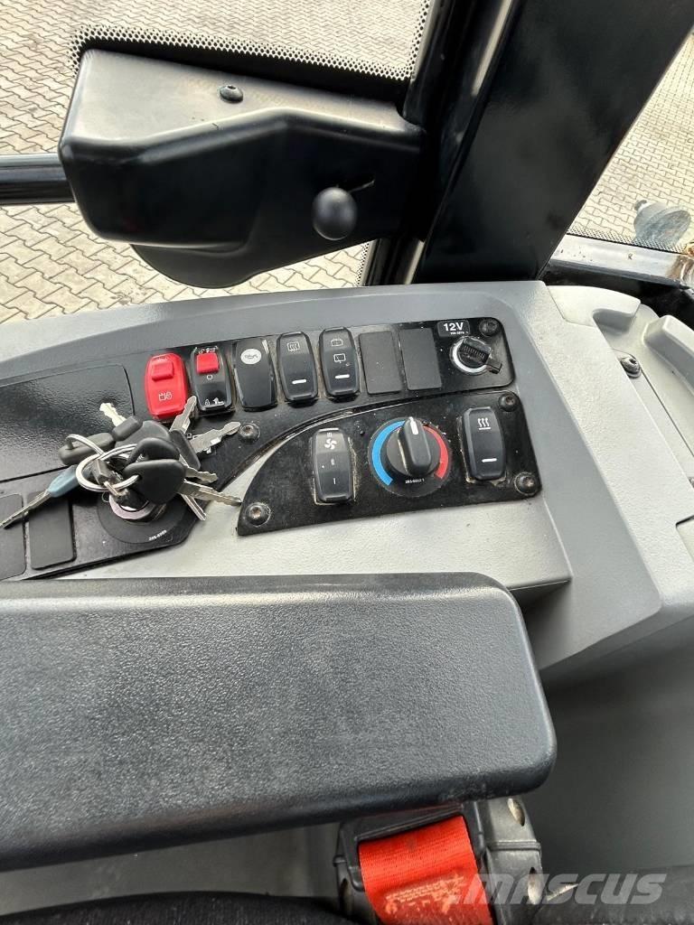 CAT 907 M Hjullastere