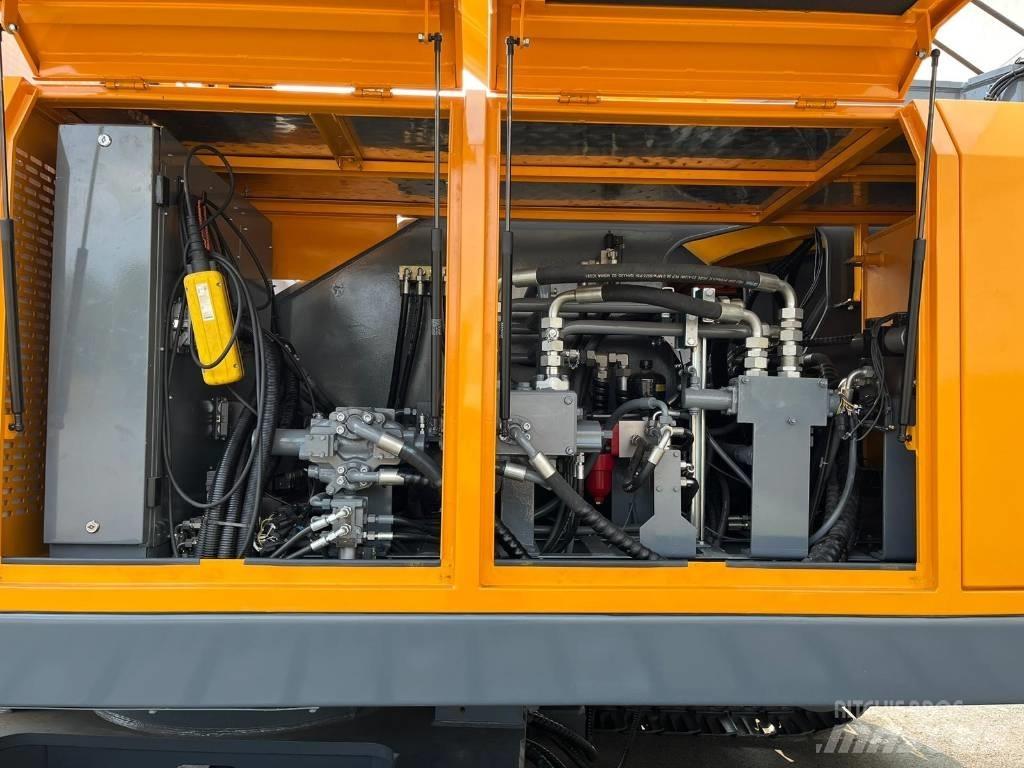 Sennebogen 673 Beltegående Kran