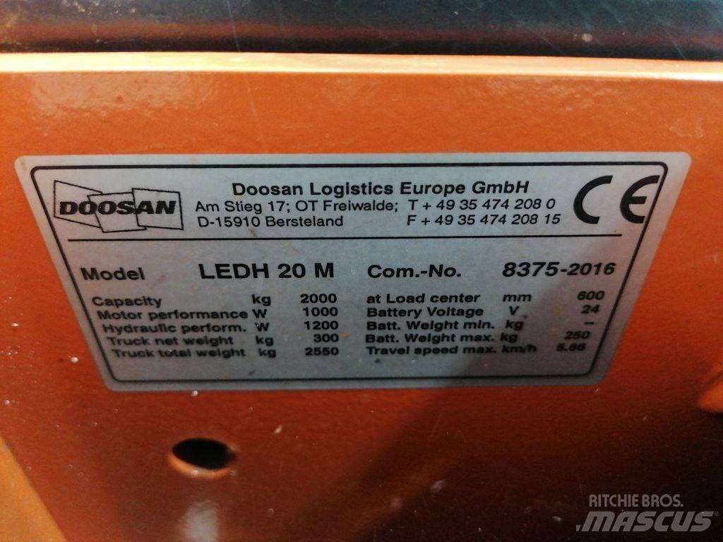 Doosan LEDH20M Lavtløftende truck