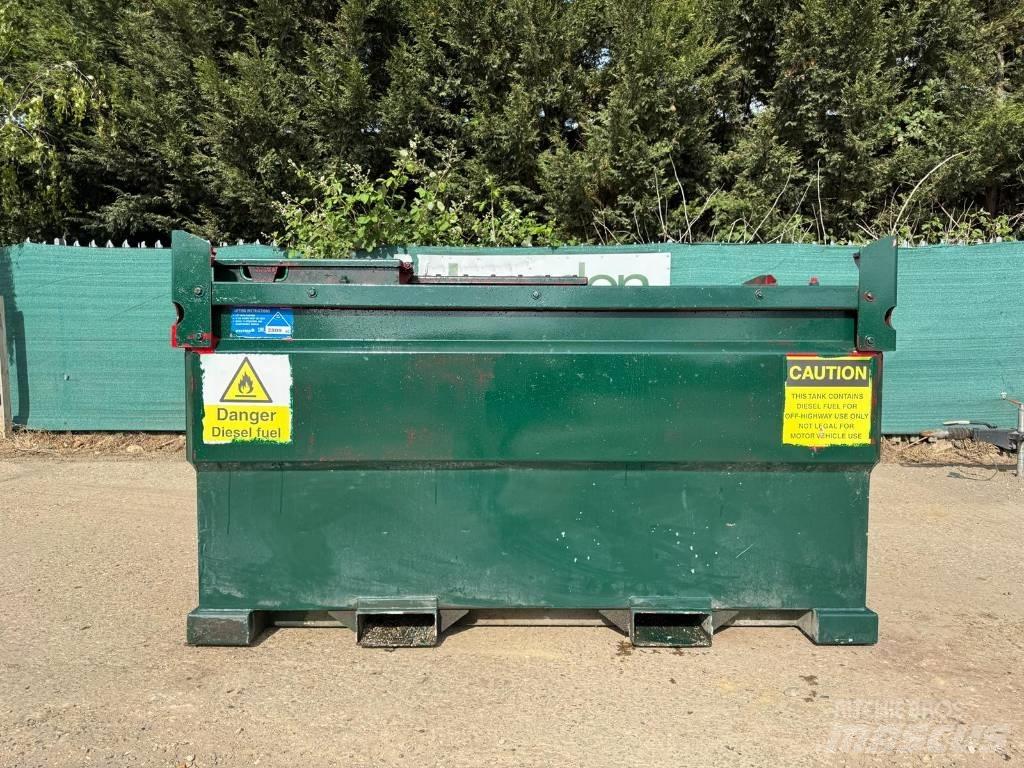 Western 500 GALLONS Drivstoff og additiv tanker