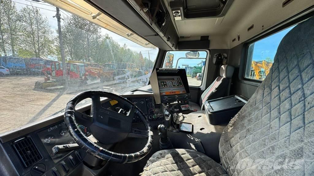 Volvo FL GUDRONATOR Asfalt/tjære sprøyter
