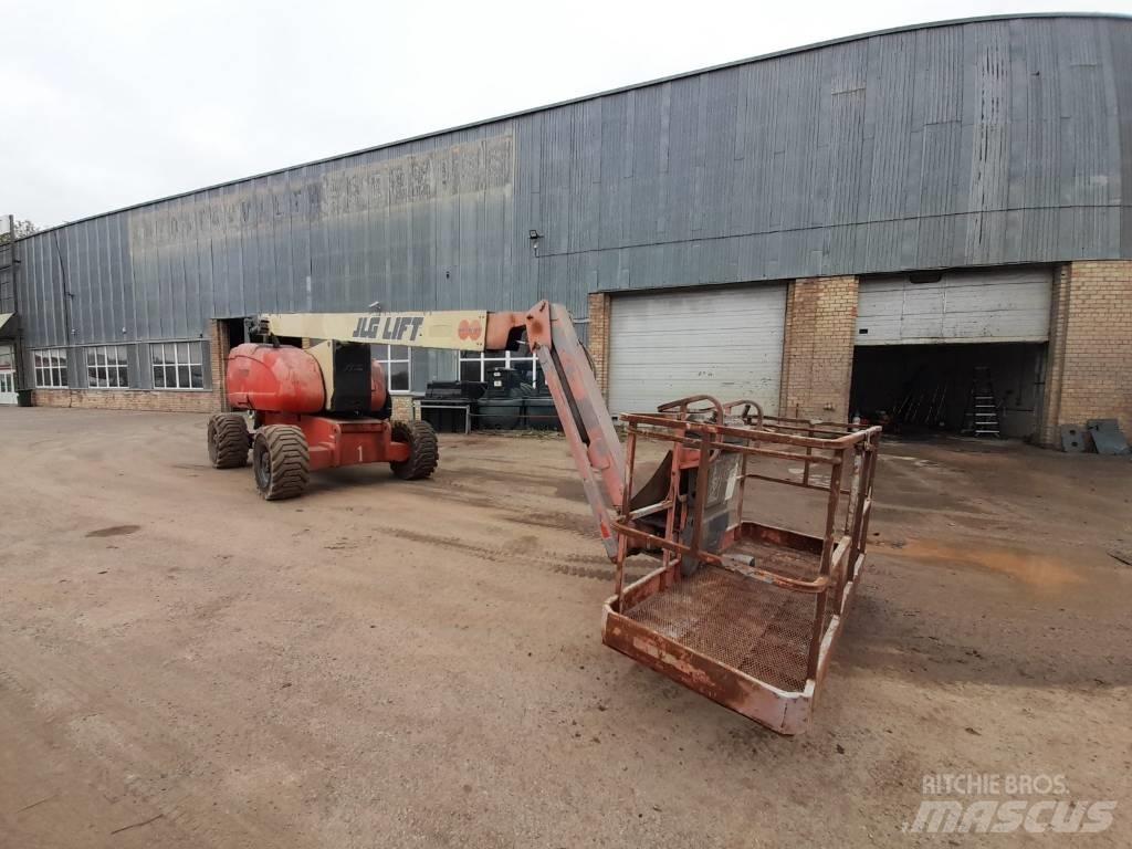 JLG 800 AJ Teleskop bomlifter