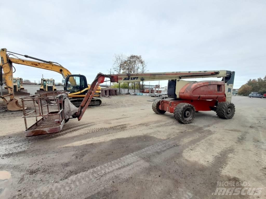 JLG 800 AJ Teleskop bomlifter