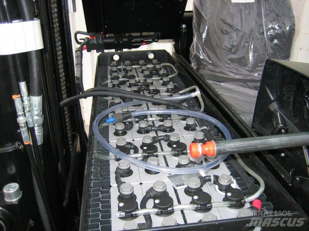 Mitsubishi RB14N2S Skyvemasttruck