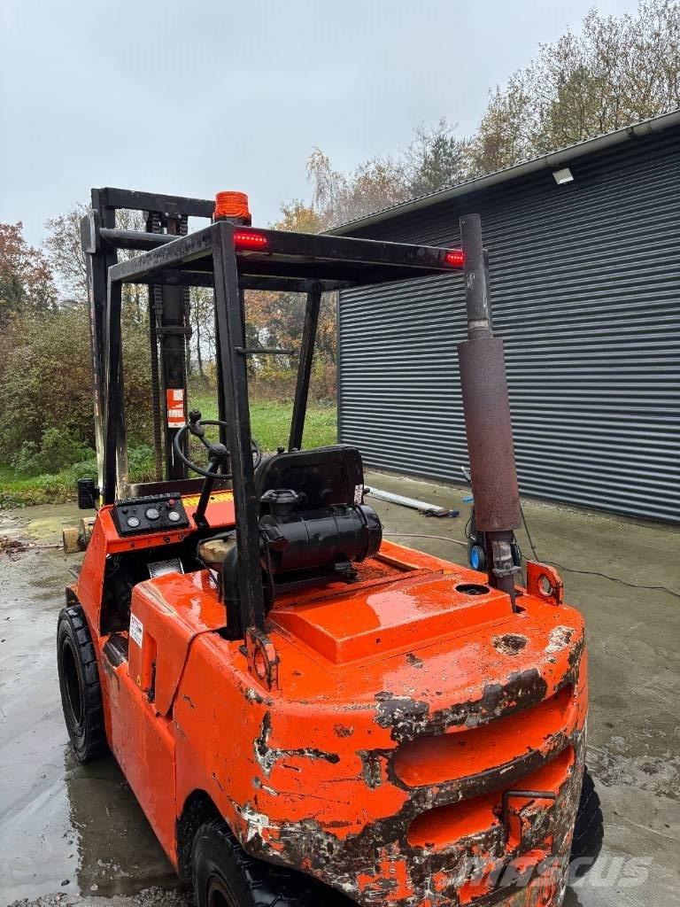 Jelau truck Diesel Trucker