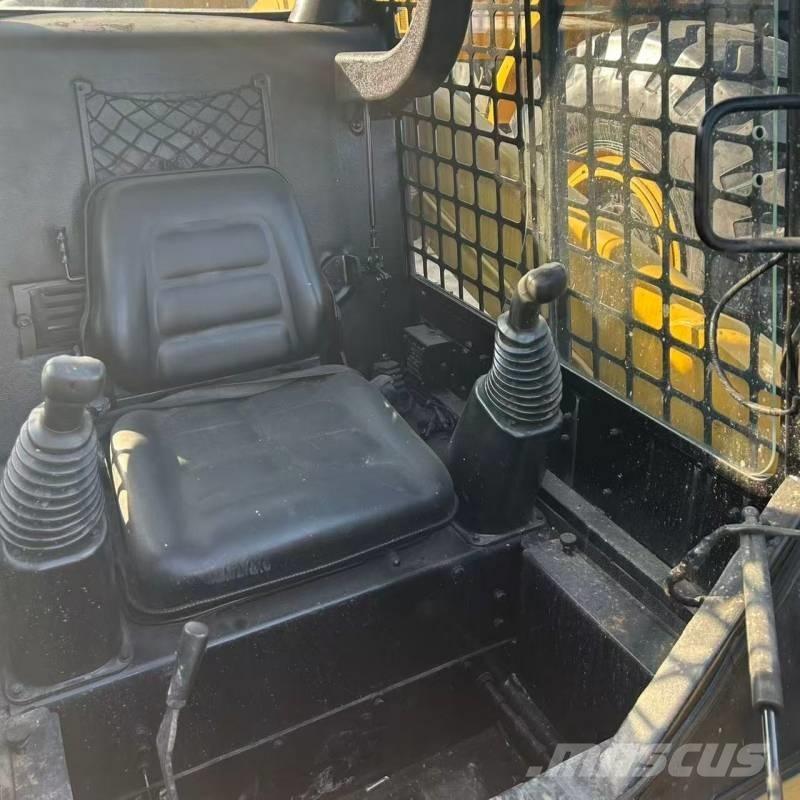 CAT 226 Kompaktlastere