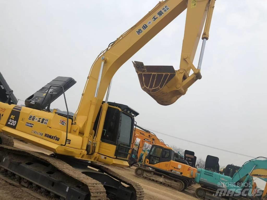 Komatsu 220-8 Beltegraver