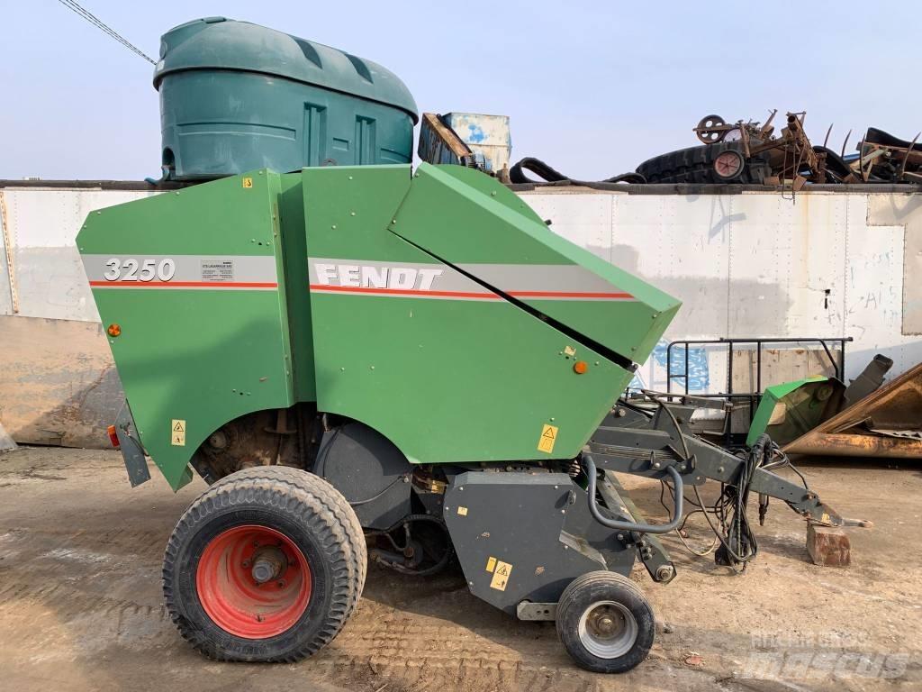 Fendt 3250 Rundballepresser