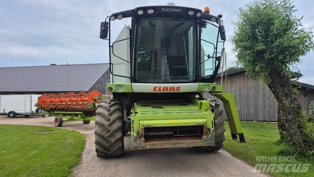 CLAAS Tucano 440 Skurtreskere
