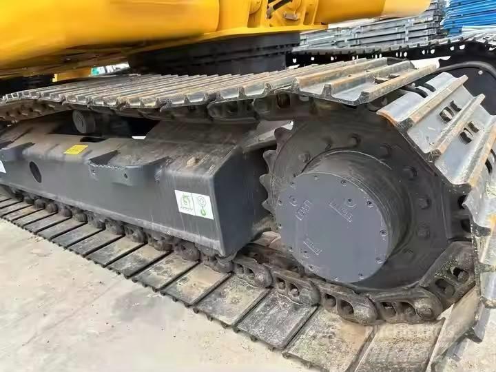 Komatsu PC130 Beltegraver