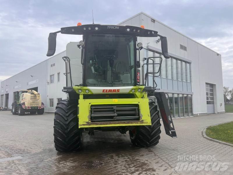 CLAAS TRION 520 Skurtreskere