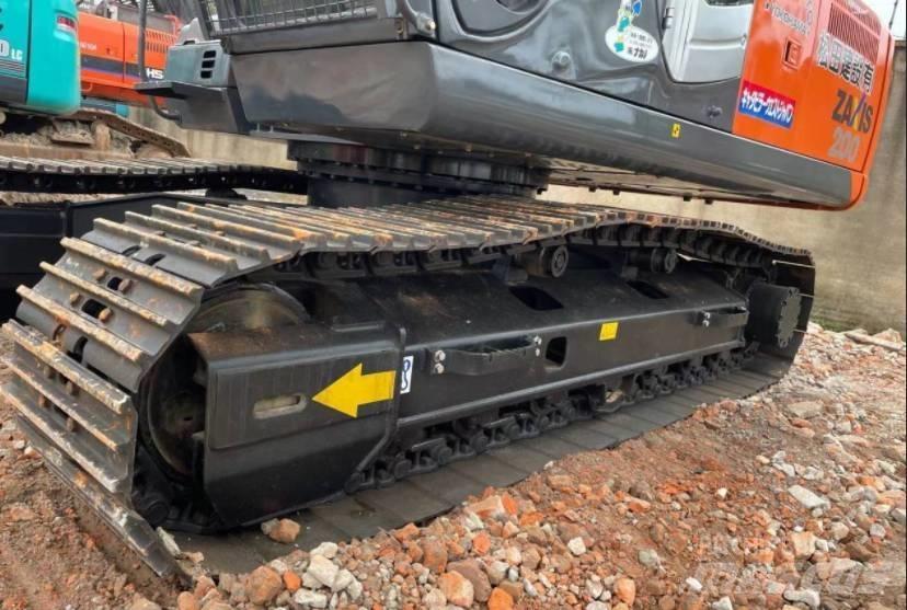 Hitachi 200-3 Beltegraver