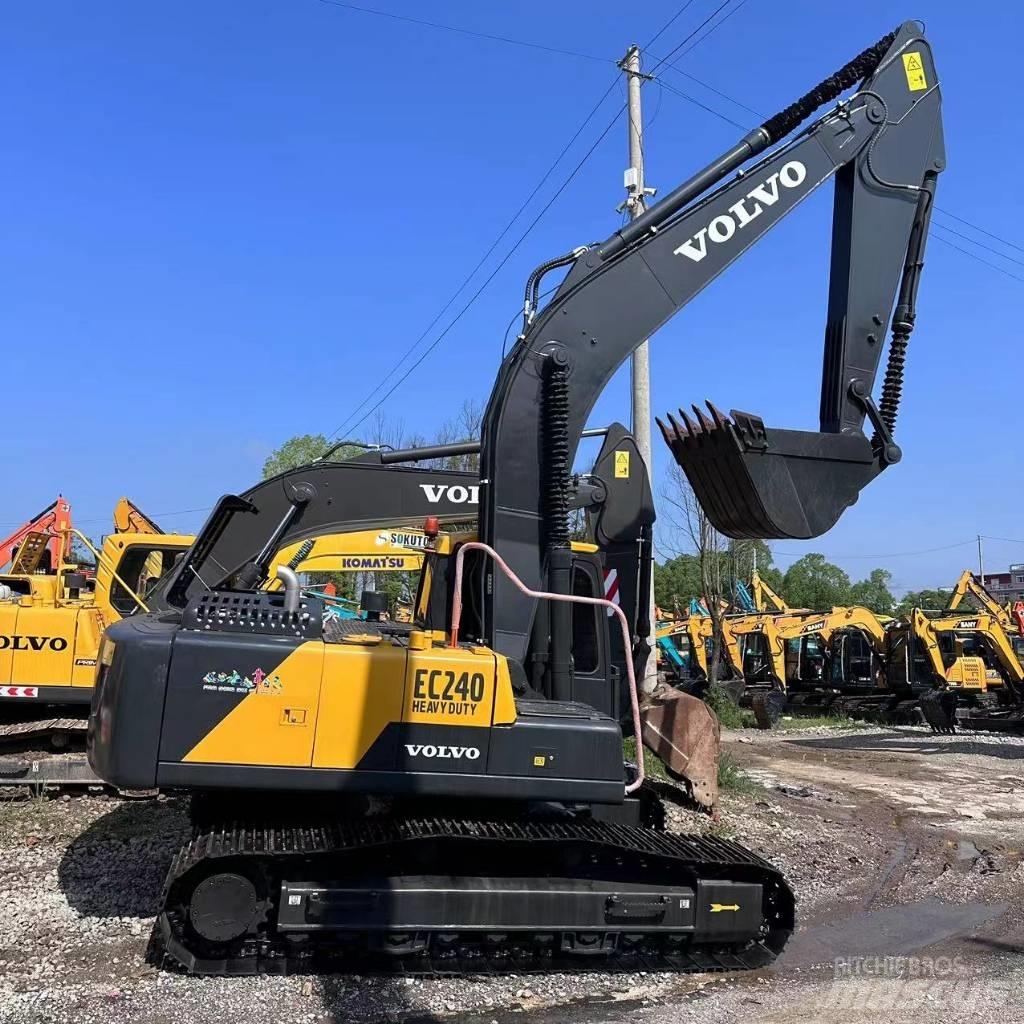 Volvo EC 240 Beltegraver