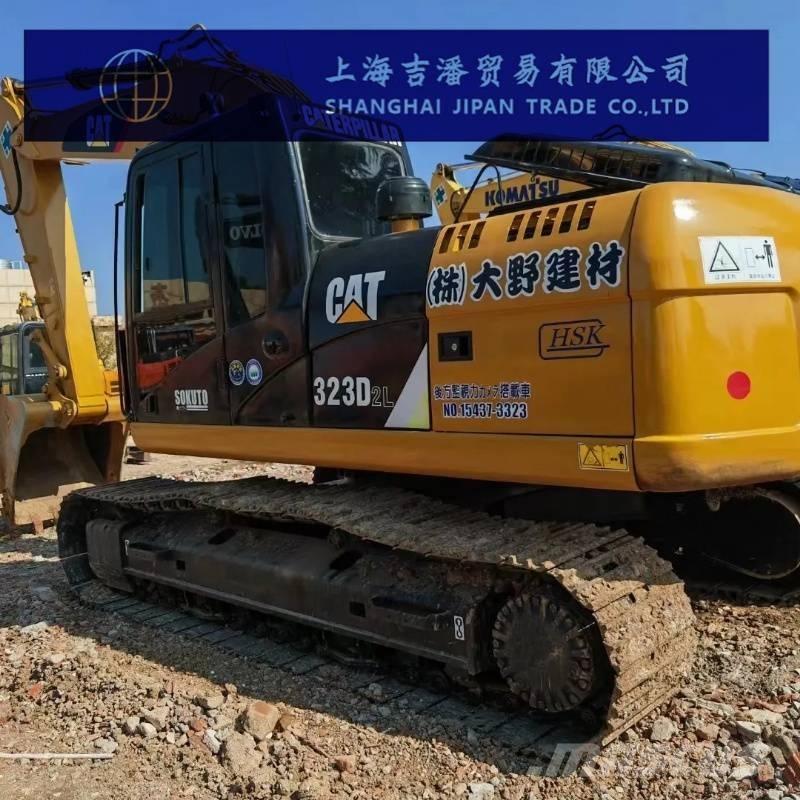 CAT 323 D Beltegraver