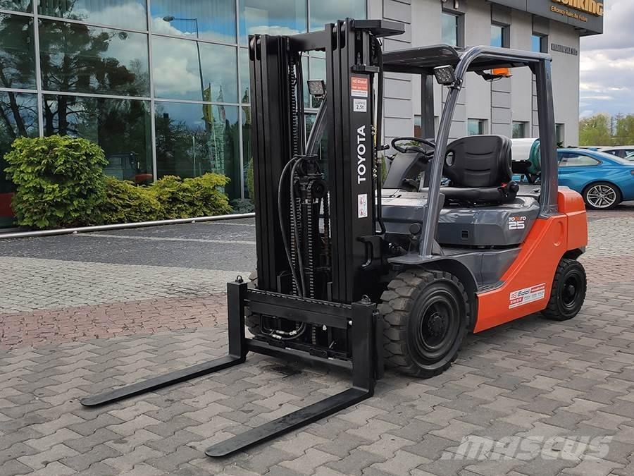 Toyota 02-8FGF25 Propan trucker