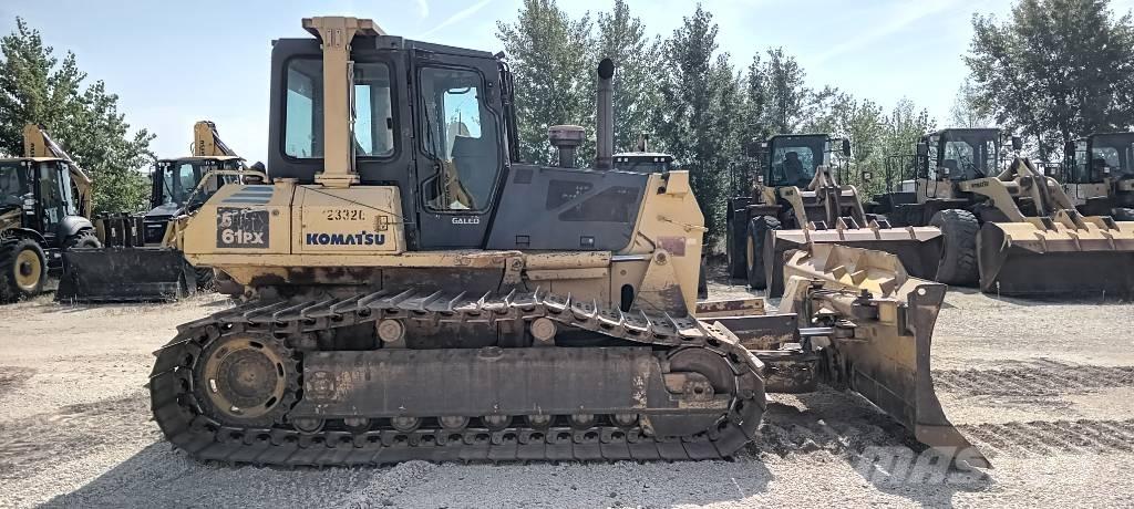 Komatsu D61EX-15 Dozere Beltegående