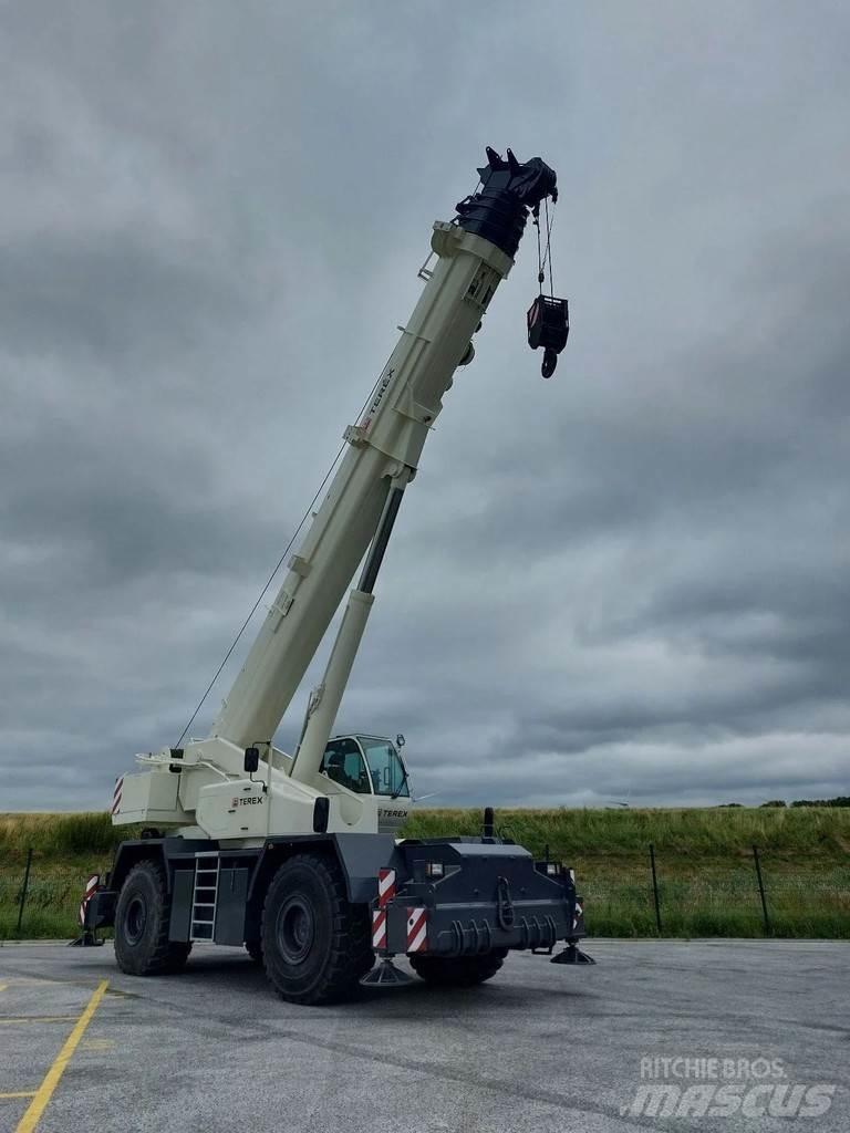 Terex RT100 Røff terreng kraner