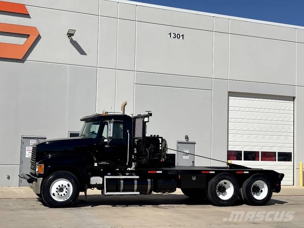 Mack CHU 613 Bergingsbiler