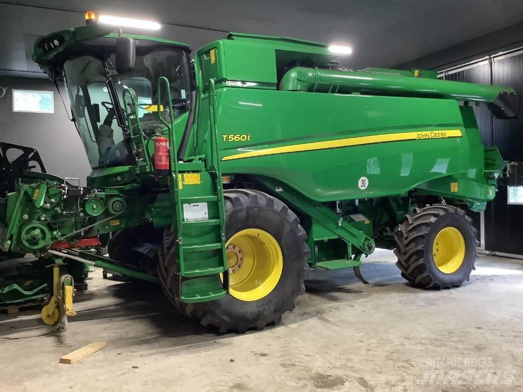 John Deere T 560 i Skurtreskere