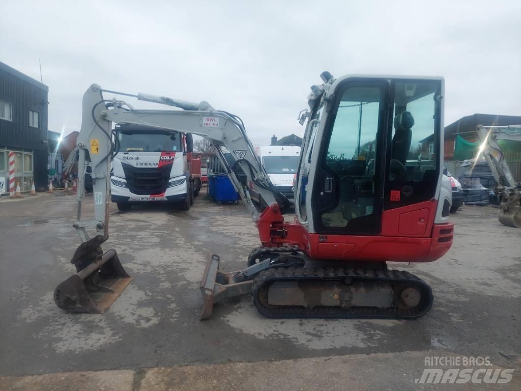 Takeuchi TB 230 Minigravere <7t