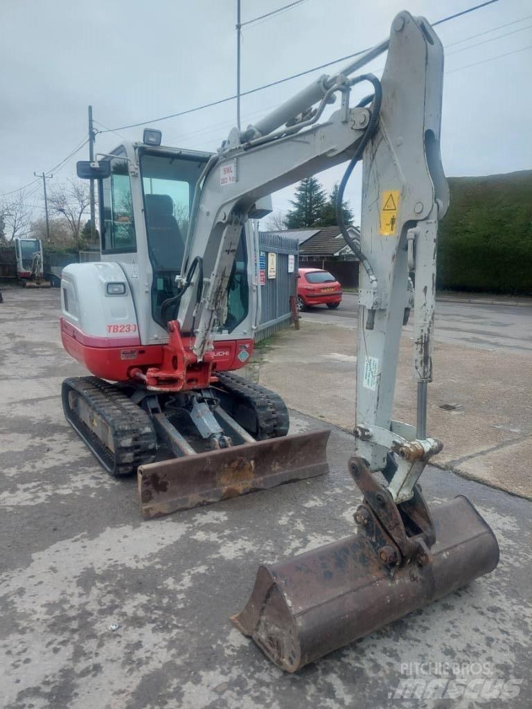Takeuchi TB 230 Minigravere <7t