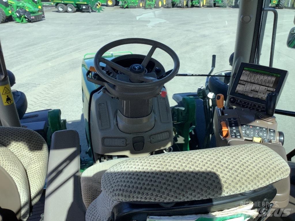 John Deere 6130R Traktorer