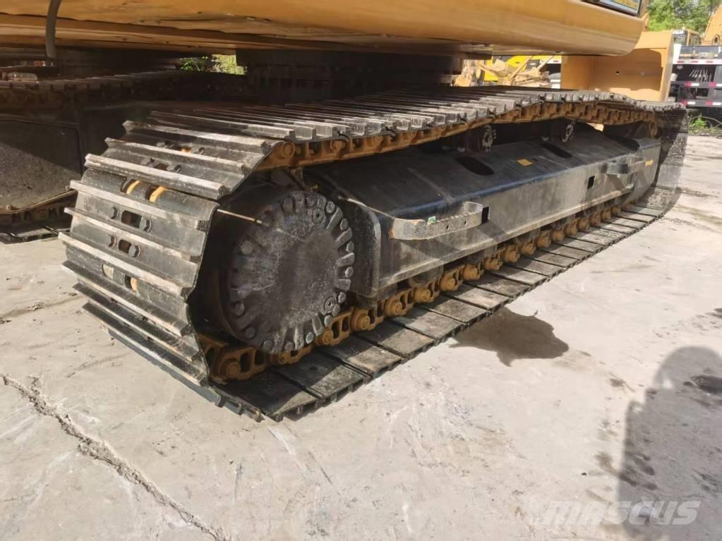 CAT 320D2 Beltegraver