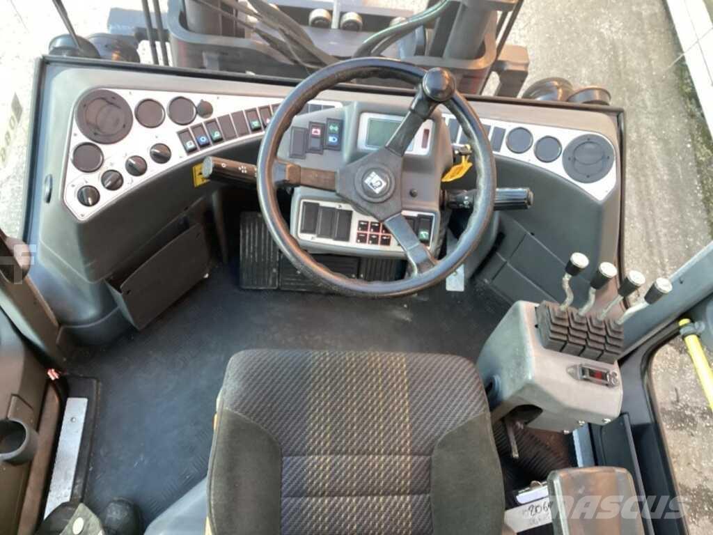 Kalmar DCF55-6H Diesel Trucker