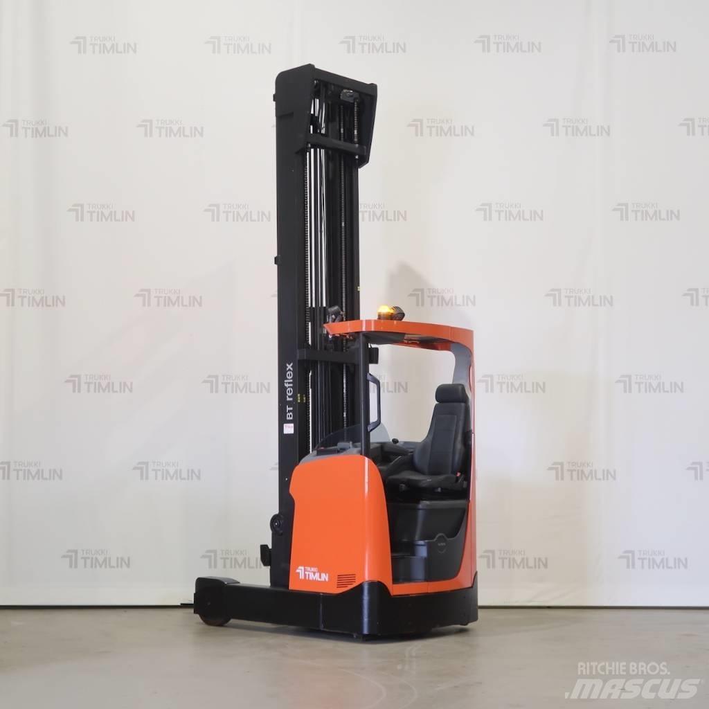 Toyota RRE200HC Skyvemasttruck