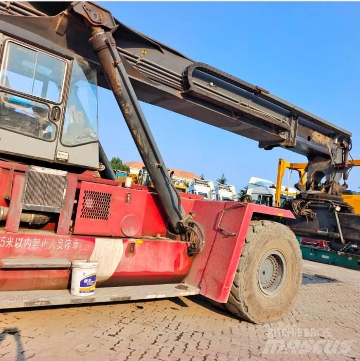 Kalmar DRD 450 Reachstackere