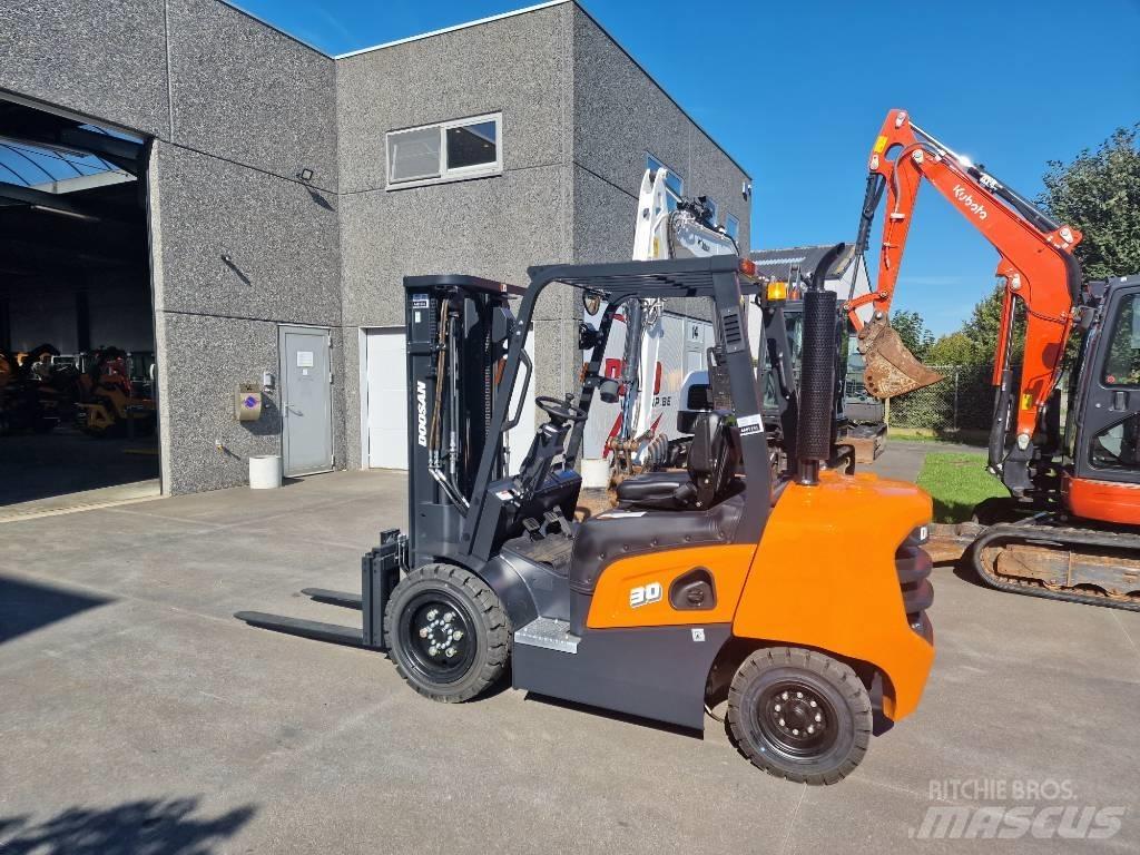 Doosan d30nxp Diesel Trucker