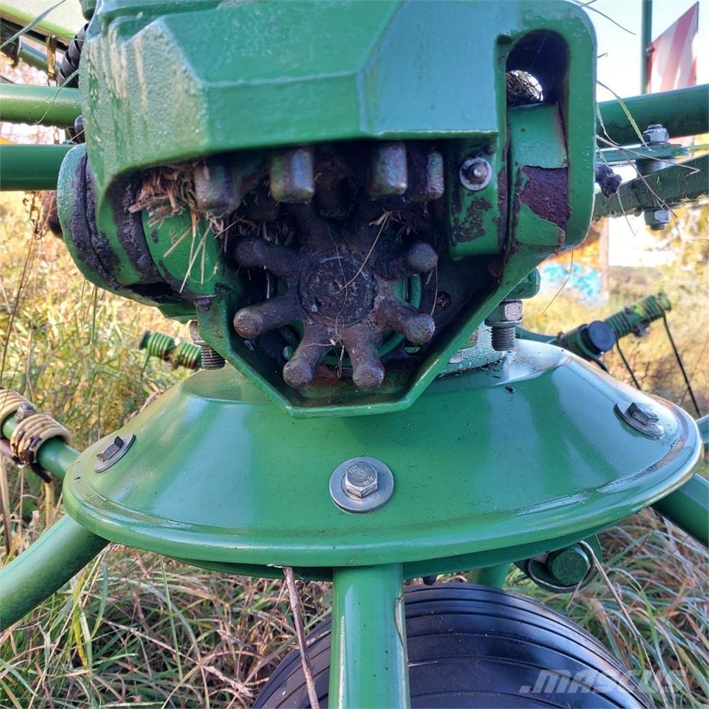 Krone KW 8.82/8 Raker og høyvendere