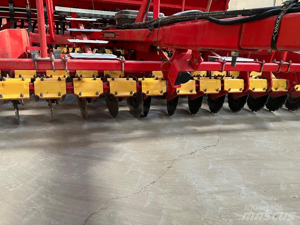 Väderstad Rapid400C Såmaskiner