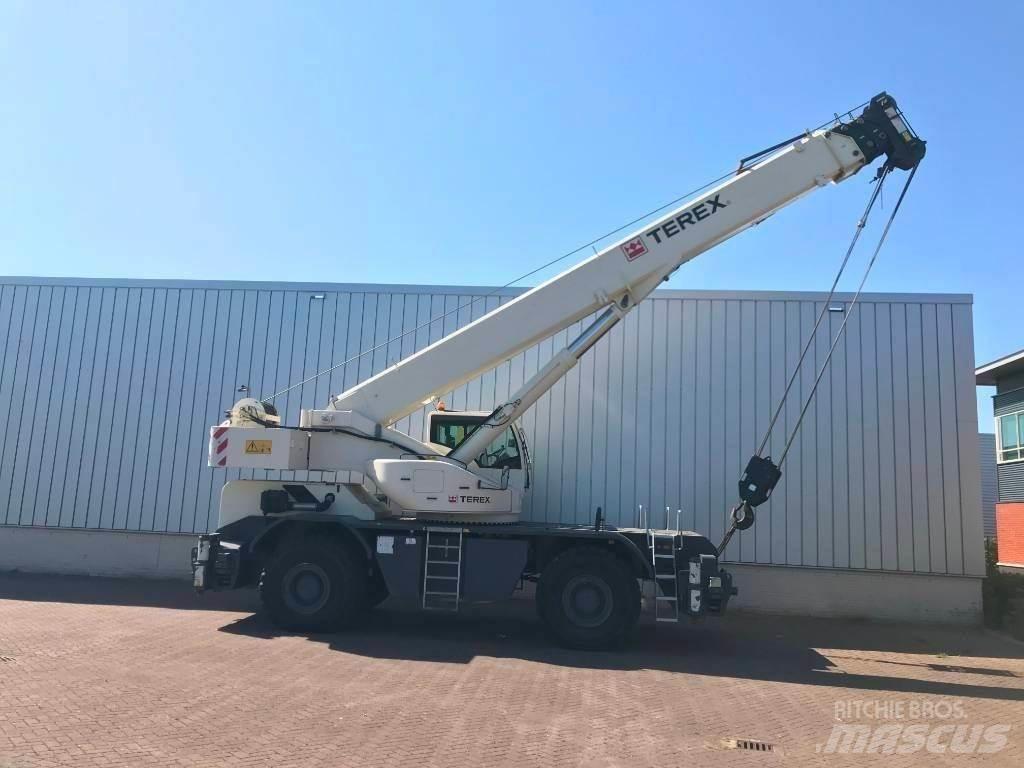 Terex 1075 Røff terreng kraner