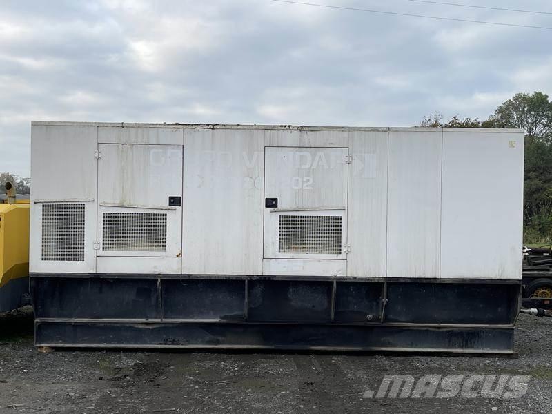 CAT C 18 - 700 Diesel Generatorer