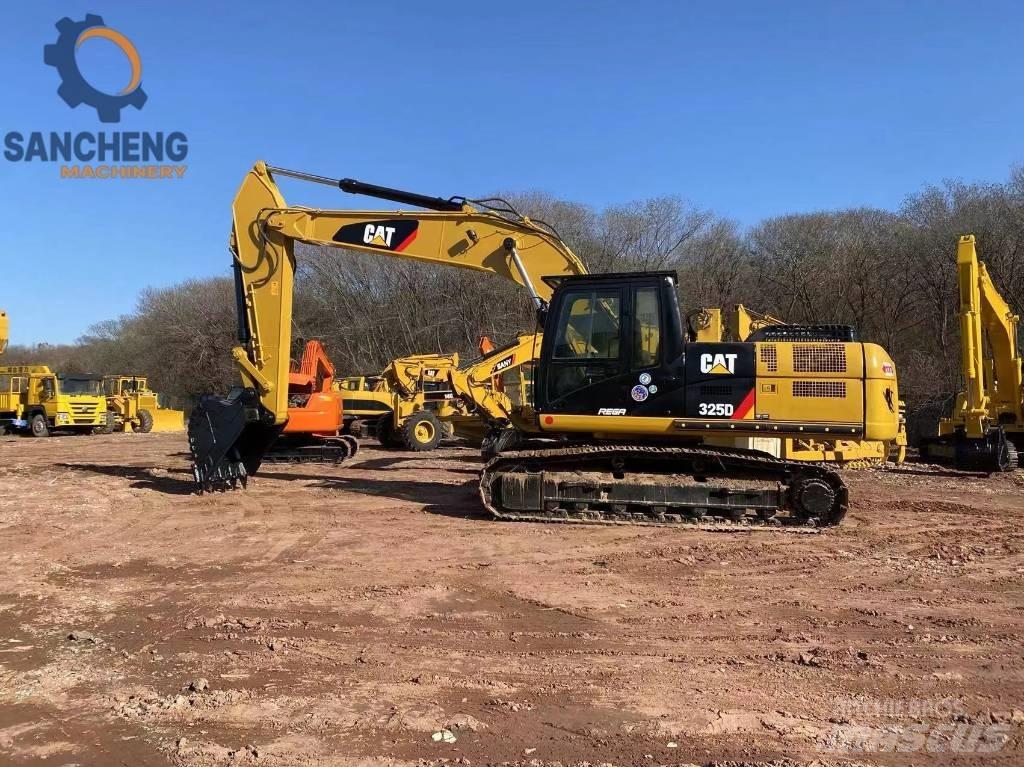 CAT 325 D Beltegraver