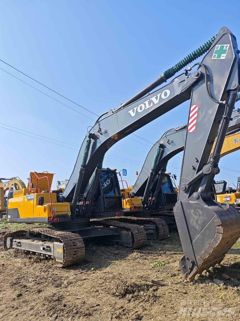 Volvo EC 250 D L Beltegraver