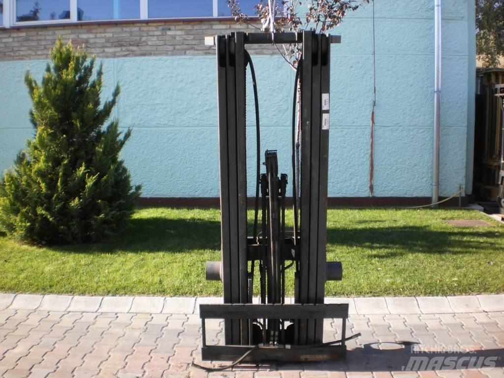 Nissan FB18 M-0472 Skyvemast trucker